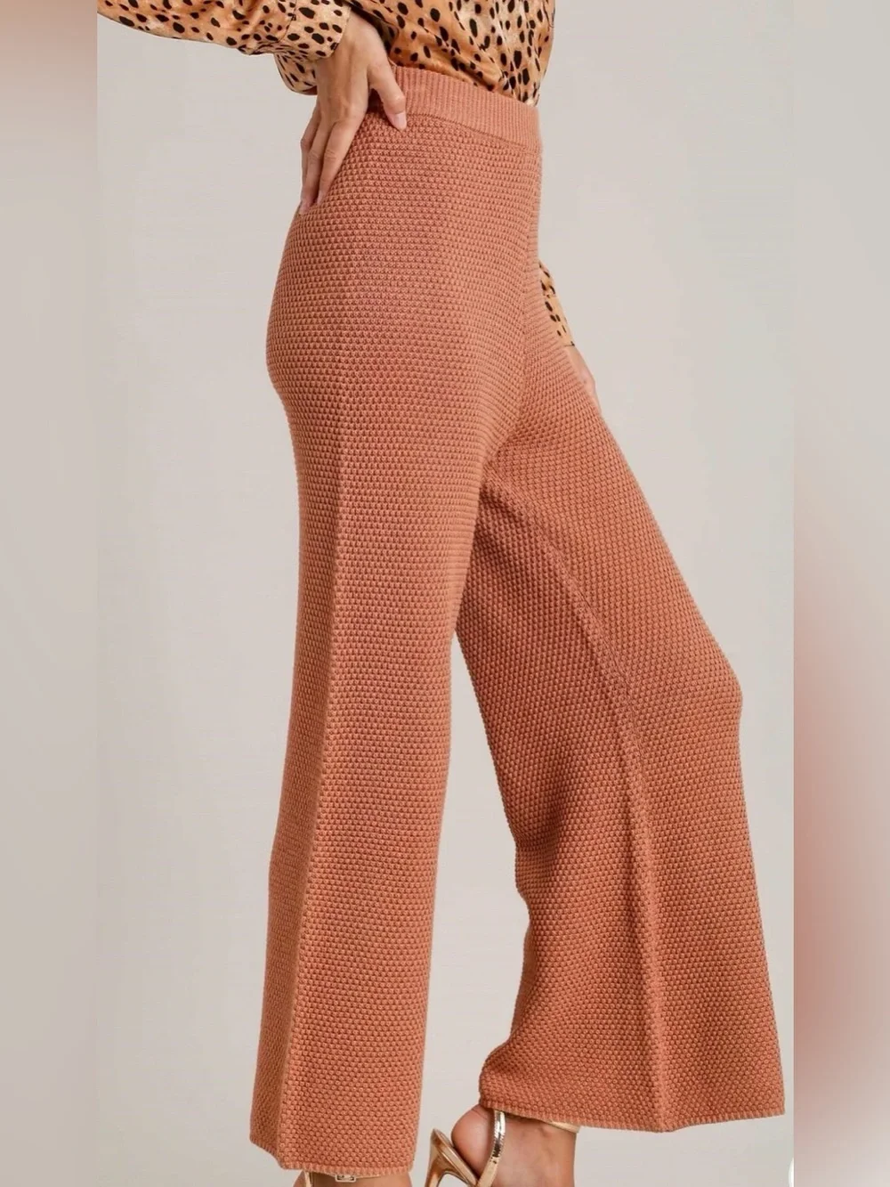 Umgee Knitted Elastic Waistband Wide Leg Pant Cinnamon Small NWT IN PKG